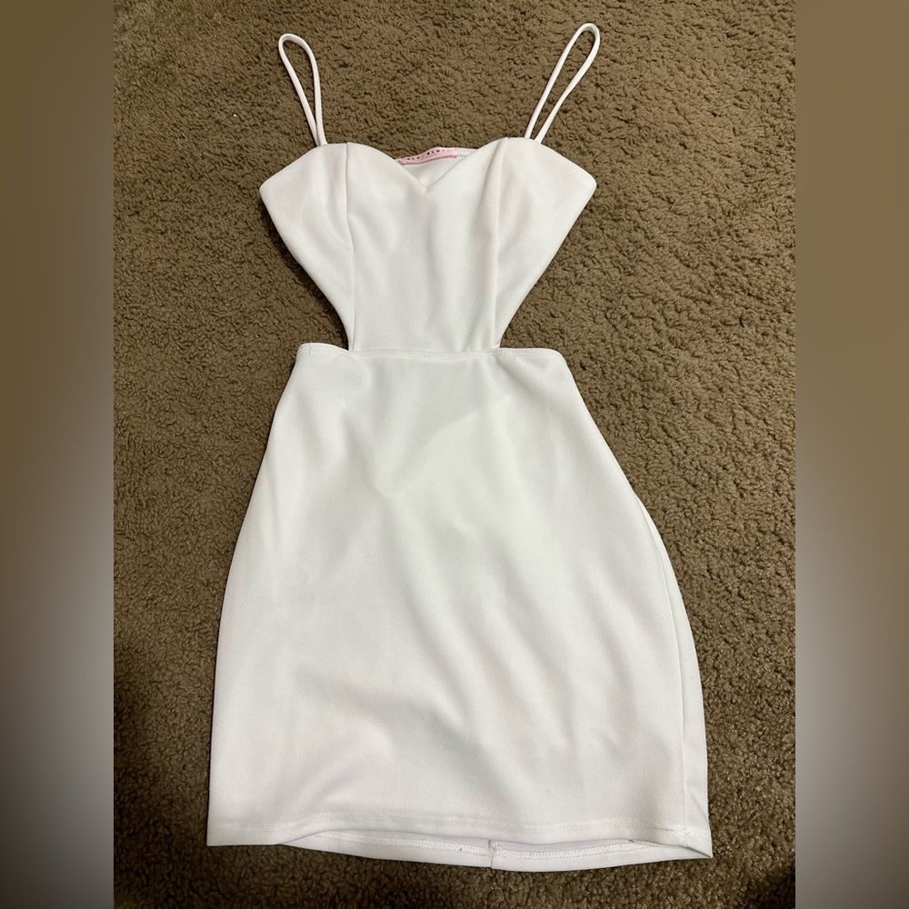 White mini dress with cutout side SIZE XS